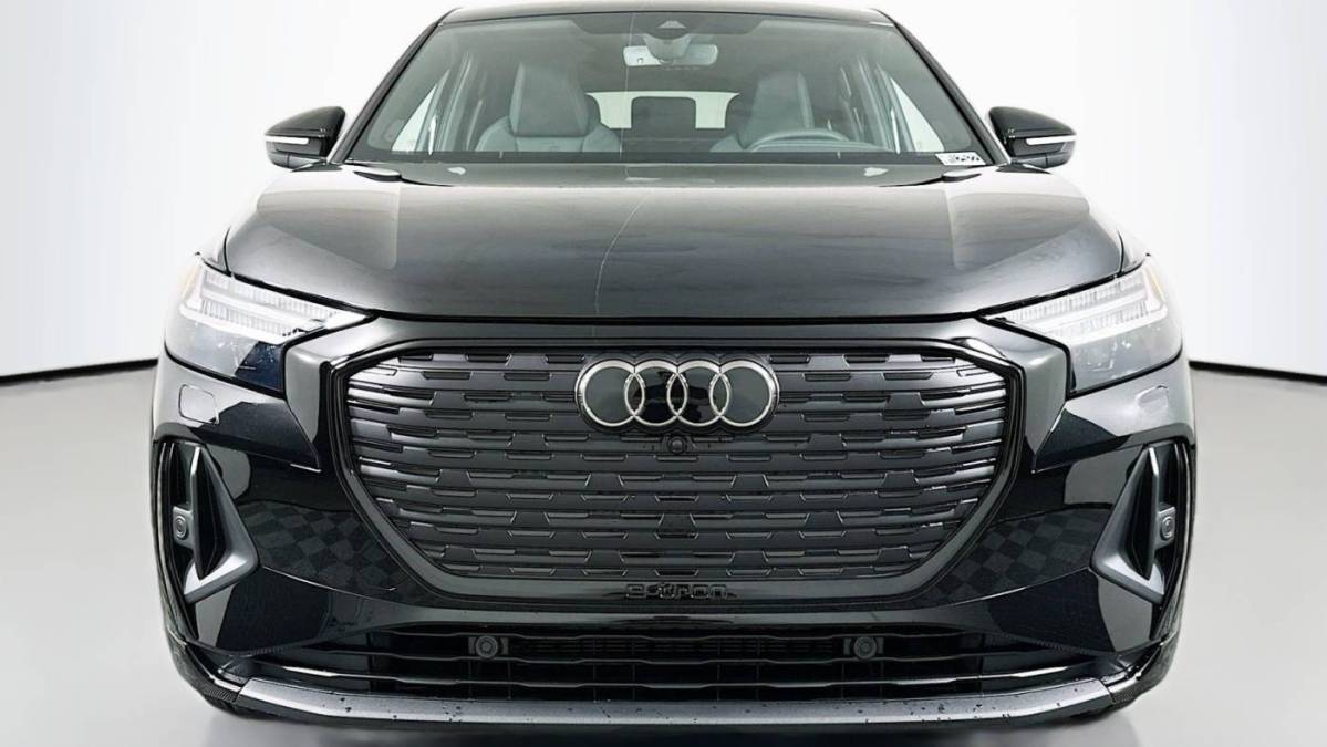 2025 Audi Q4 e-tron - Images - 2