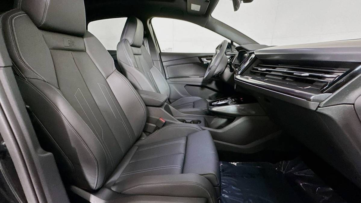 2025 Audi Q4 e-tron - Images - 7