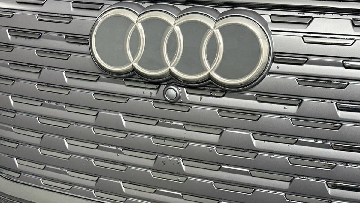 2025 Audi Q4 e-tron - Images - 13