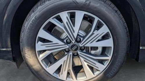 2025 Audi Q4 e-tron - Images - 9