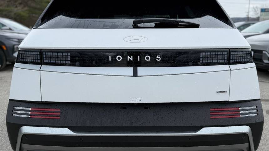 2025 Hyundai IONIQ 5 - Images - 4