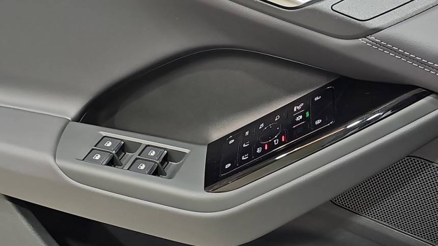 2025 Audi Q6 e-tron - Images - 28