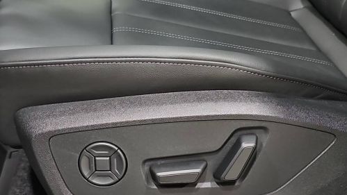 2025 Audi Q6 e-tron - Images - 29