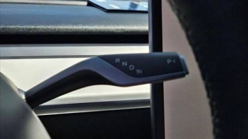 2022 Tesla Model Y - Images - 13