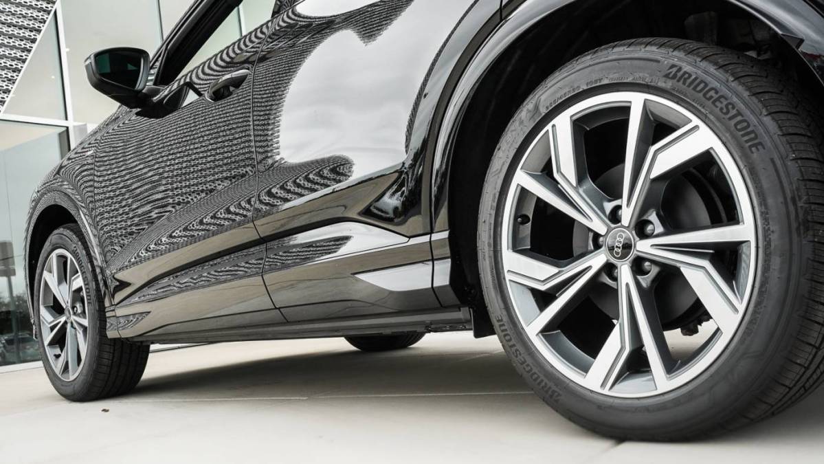 2024 Audi Q4 e-tron - Images - 28