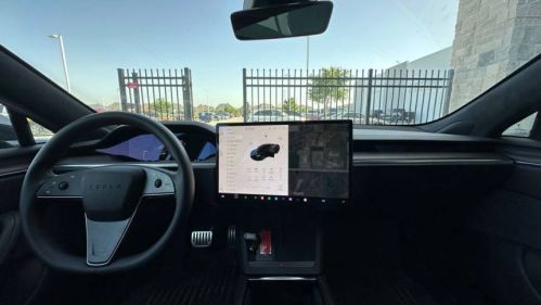 2023 Tesla Model S - Images - 23