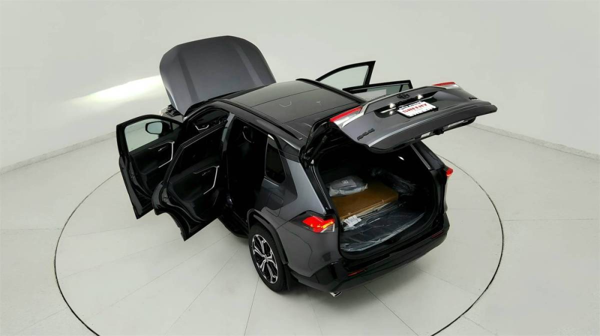 2025 Toyota RAV4 Plug-In Hybrid - Images - 22