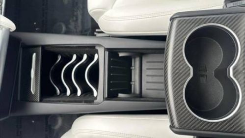 2017 Tesla Model S - Images - 11