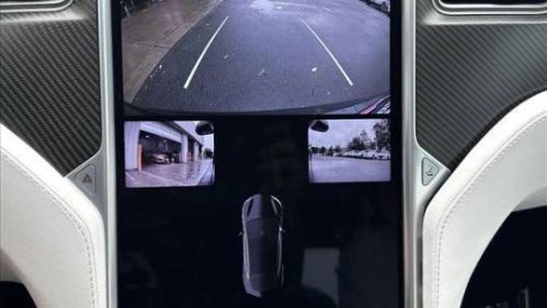 2017 Tesla Model S - Images - 13