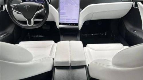 2017 Tesla Model S - Images - 18