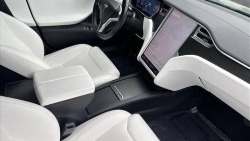 2017 Tesla Model S - Images - 23