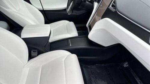 2017 Tesla Model S - Images - 24