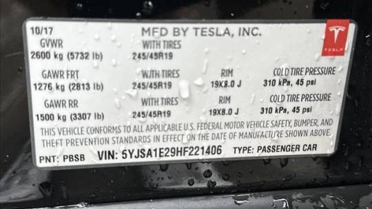 2017 Tesla Model S - Images - 28
