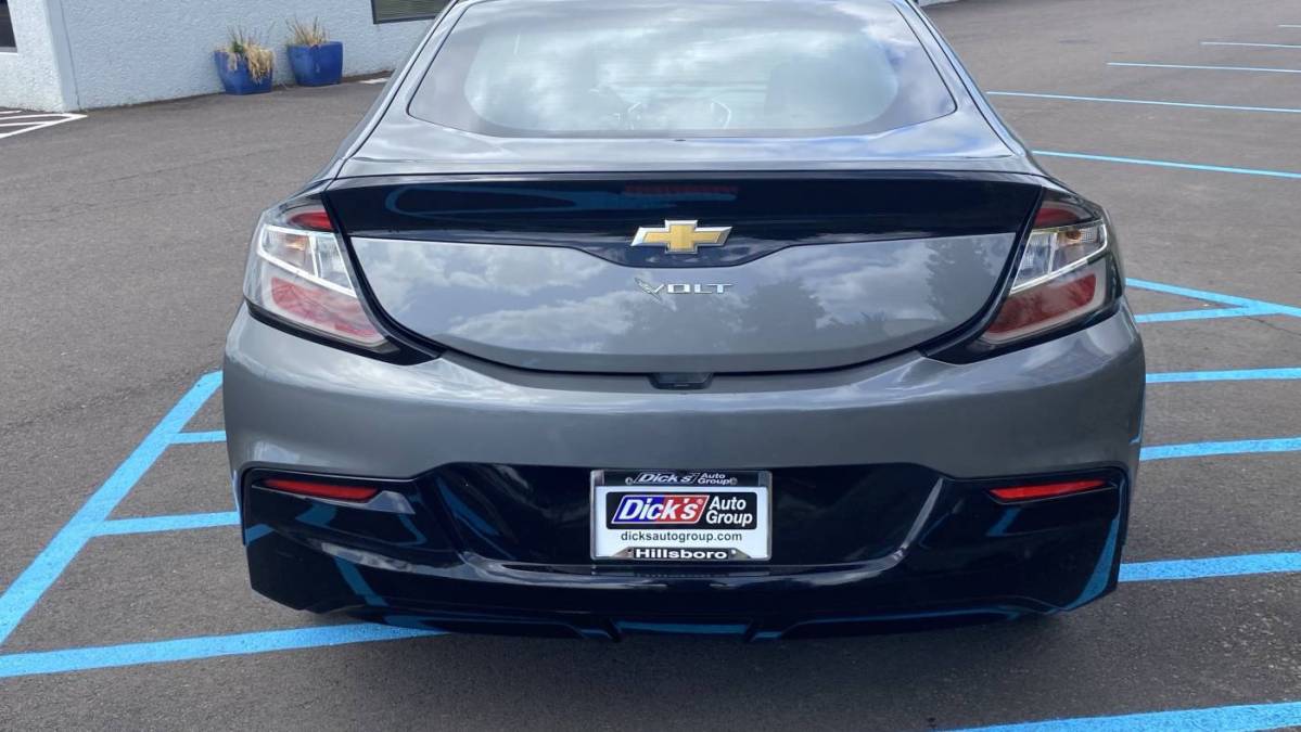 2017 Chevrolet VOLT - Images - 4