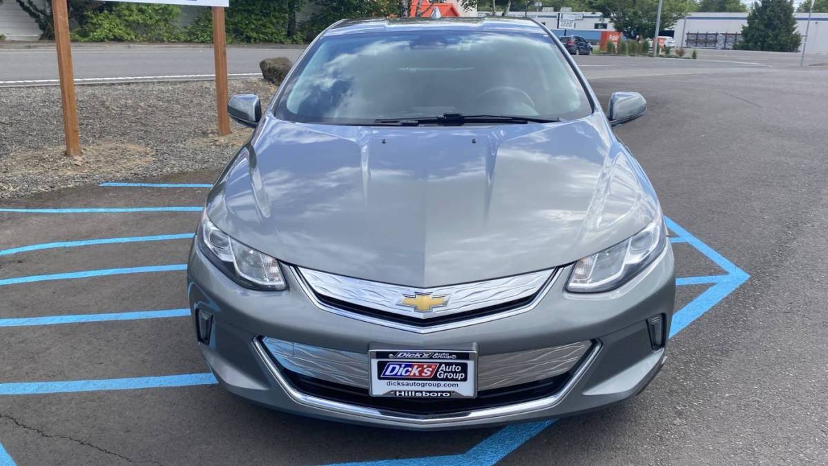 2017 Chevrolet VOLT - Images - 9