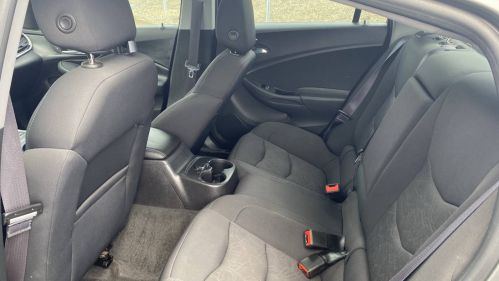2017 Chevrolet VOLT - Images - 14