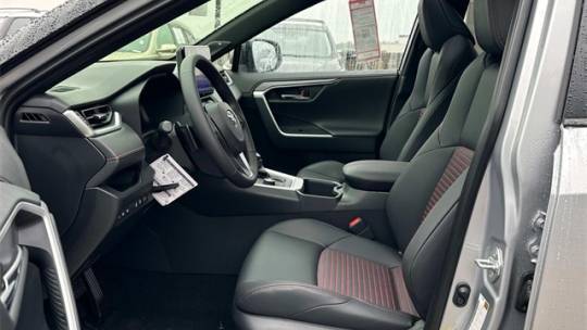 2025 Toyota RAV4 Plug-In Hybrid - Images - 10