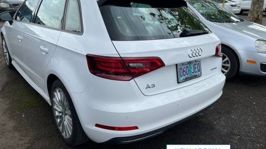 2016 Audi A3 Sportback e-tron - Images - 2