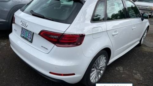 2016 Audi A3 Sportback e-tron - Images - 3