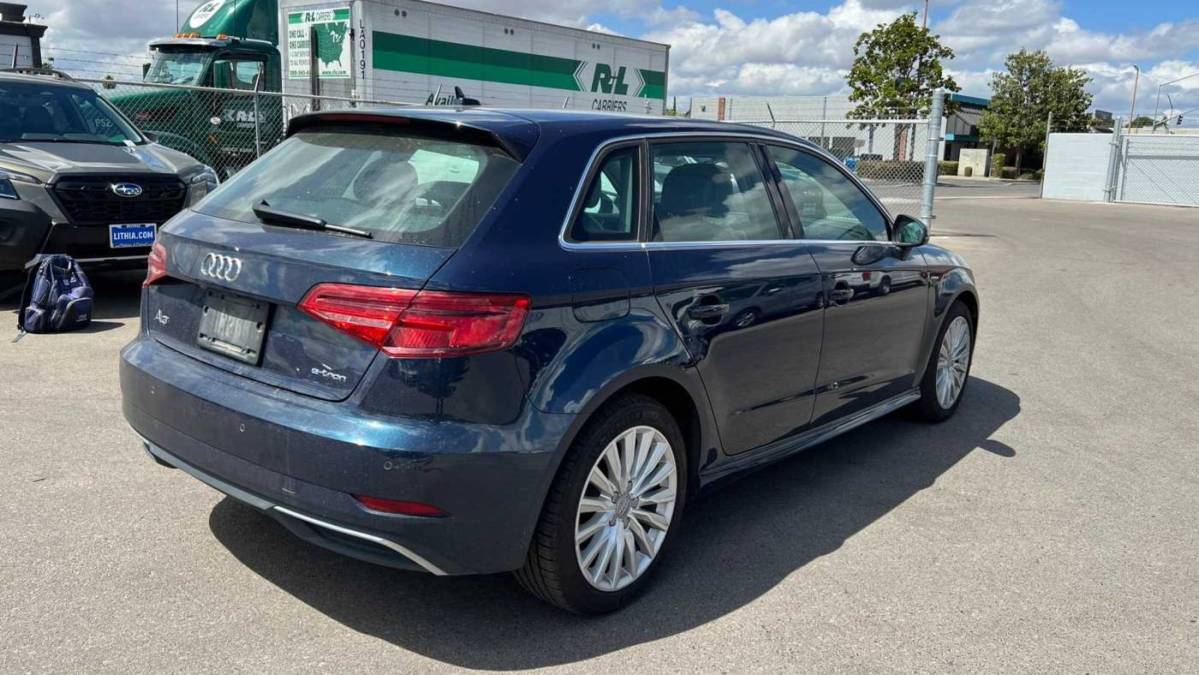 2017 Audi A3 Sportback e-tron - Images - 9