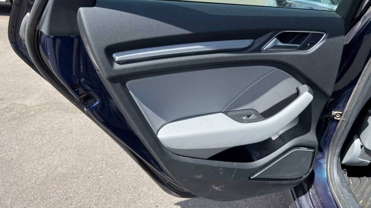 2017 Audi A3 Sportback e-tron - Images - 20