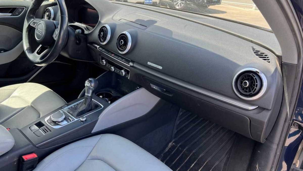 2017 Audi A3 Sportback e-tron - Images - 26