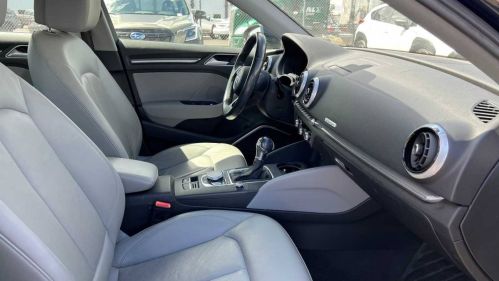 2017 Audi A3 Sportback e-tron - Images - 27
