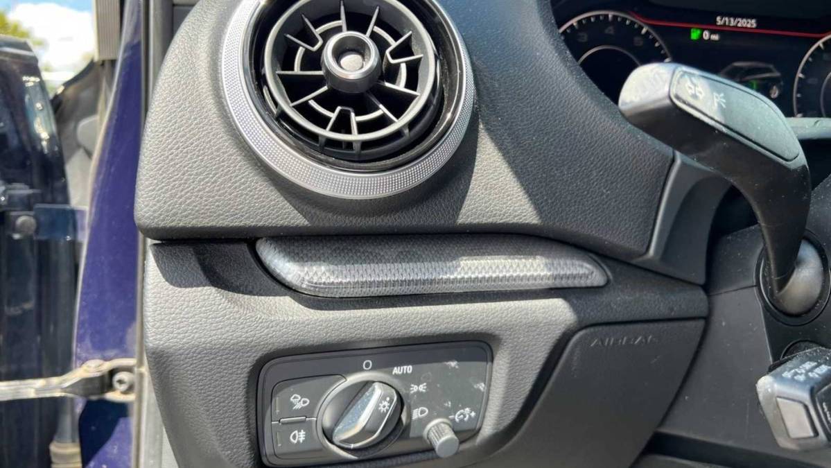 2017 Audi A3 Sportback e-tron - Images - 29