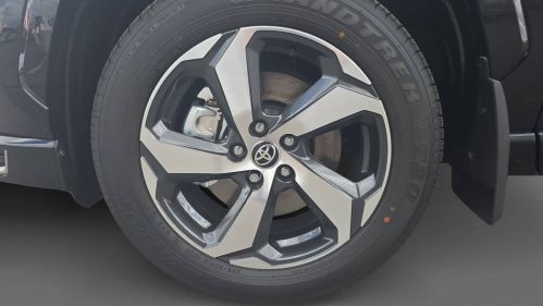 2025 Toyota RAV4 Plug-In Hybrid - Images - 14