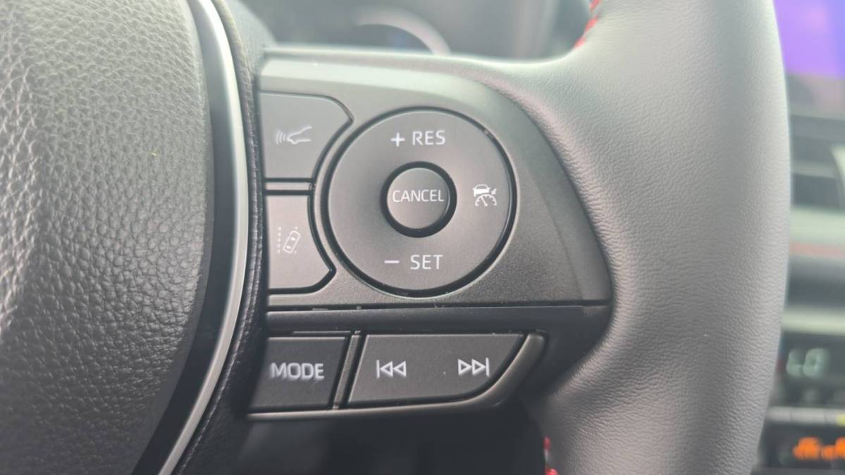 2025 Toyota RAV4 Plug-In Hybrid - Images - 18