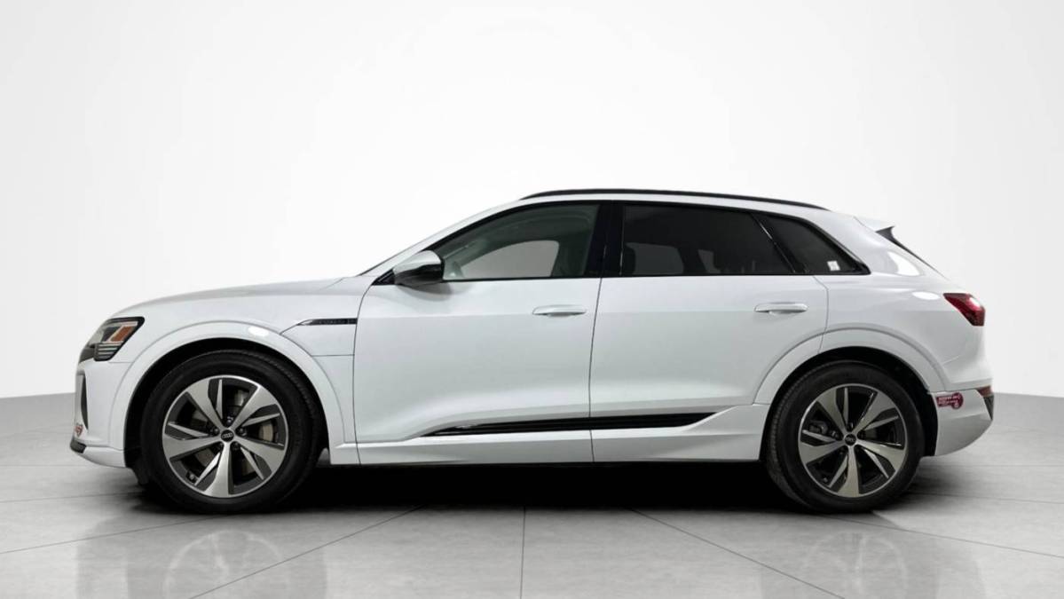 2024 Audi Q8 e-tron - Images - 2