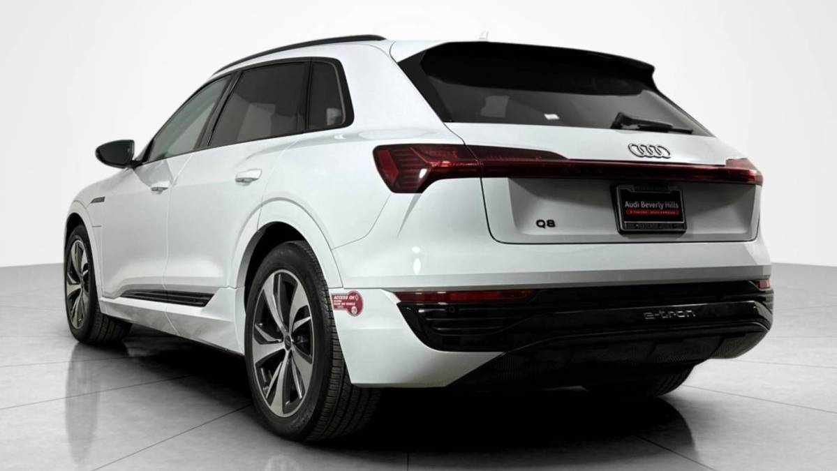 2024 Audi Q8 e-tron - Images - 3