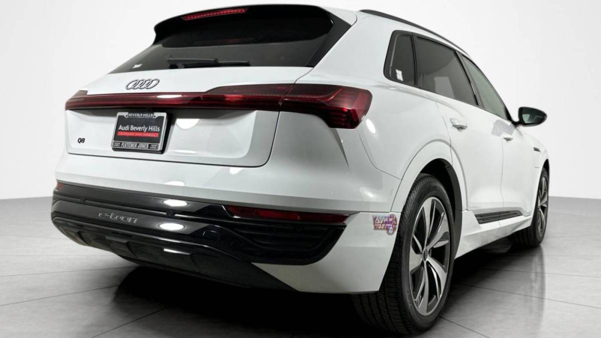 2024 Audi Q8 e-tron - Images - 5