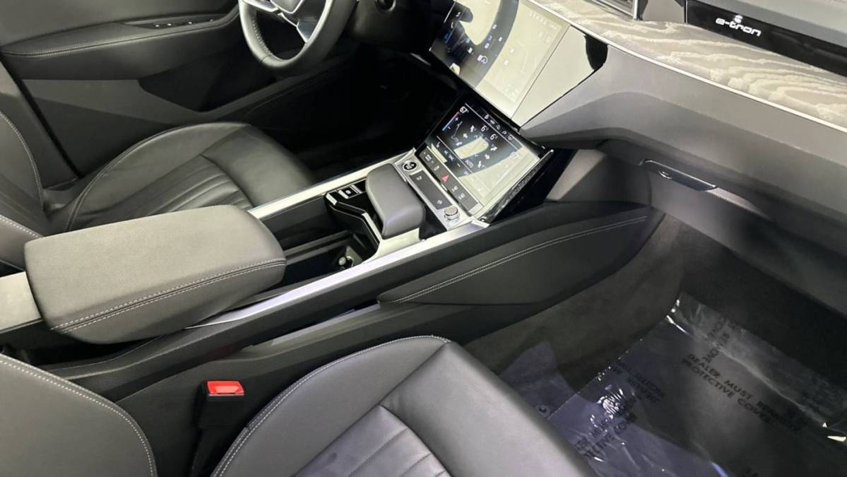 2024 Audi Q8 e-tron - Images - 14
