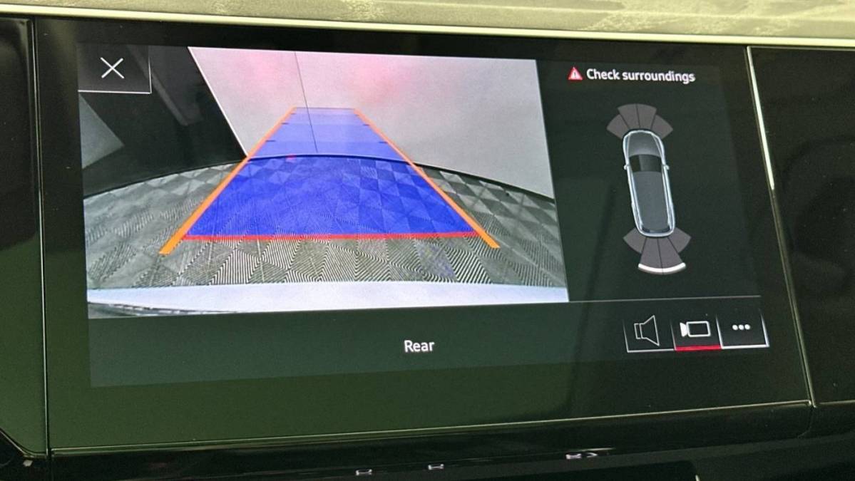 2024 Audi Q8 e-tron - Images - 17