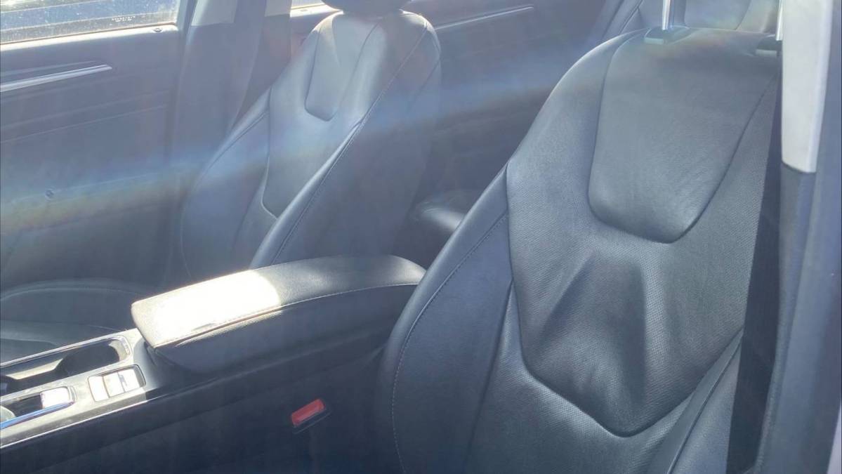 2019 Ford Fusion Energi - Images - 5