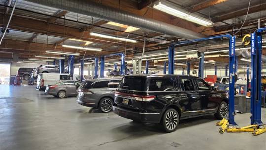 2018 Ford Fusion Energi - Images - 20