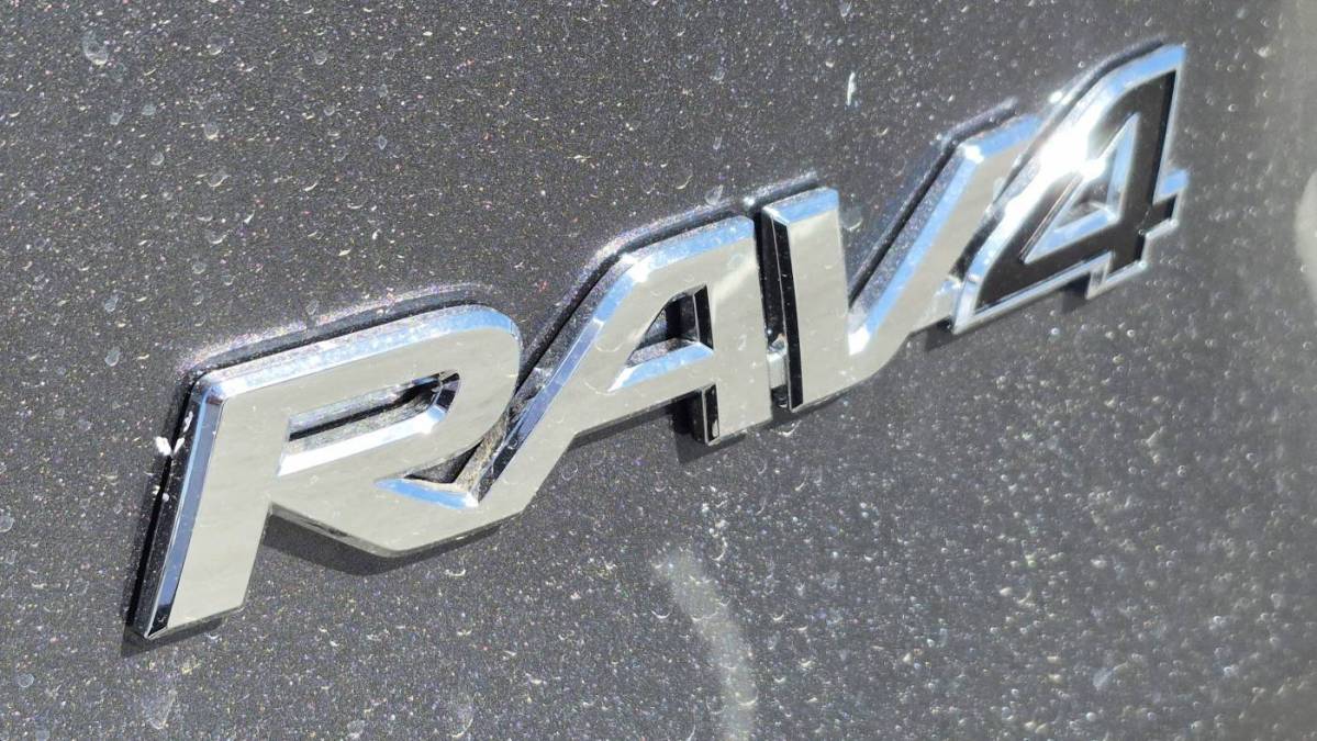 2025 Toyota RAV4 Plug-In Hybrid - Images - 10