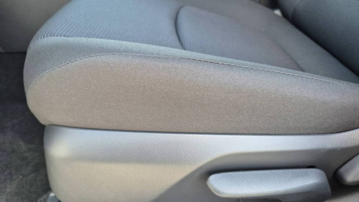 2025 Toyota RAV4 Plug-In Hybrid - Images - 22