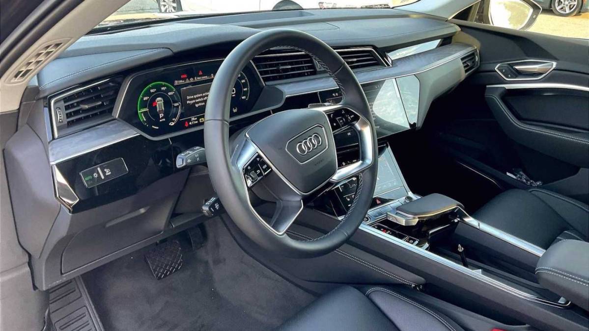 2024 Audi Q8 e-tron - Images - 8