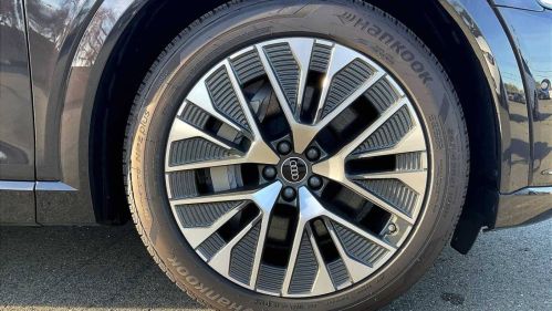 2024 Audi Q8 e-tron - Images - 13