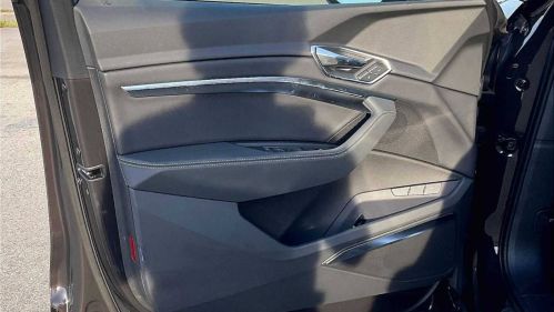 2024 Audi Q8 e-tron - Images - 17