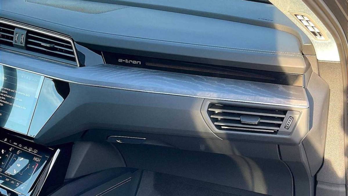2024 Audi Q8 e-tron - Images - 20