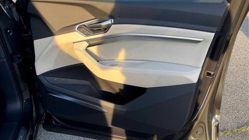 2024 Audi Q8 e-tron - Images - 21