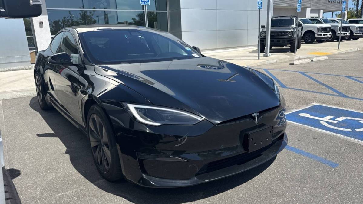 2022 Tesla Model S - Images - 4