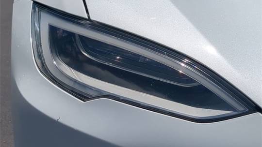 2020 Tesla Model S - Images - 10