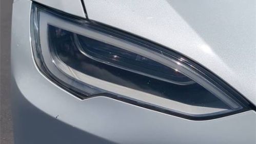 2020 Tesla Model S - Images - 10