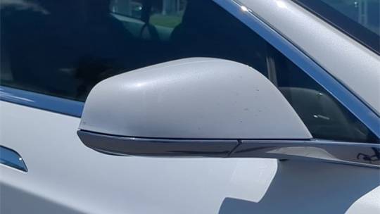 2020 Tesla Model S - Images - 12