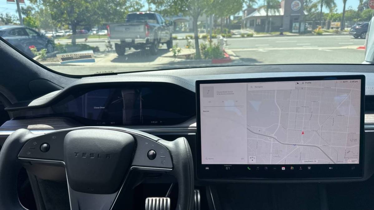 2022 Tesla Model S - Images - 7