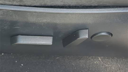 2020 Tesla Model S - Images - 20